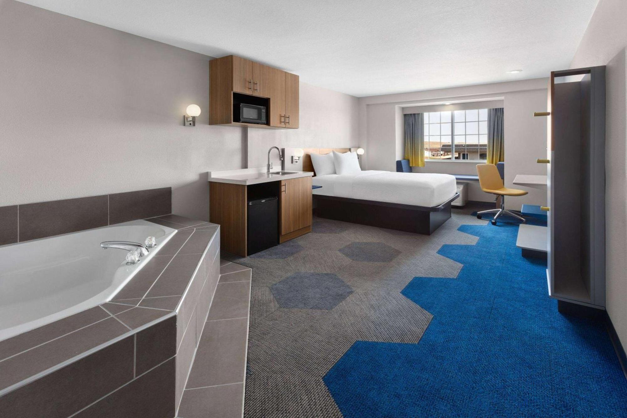 Microtel Inn & Suites By Wyndham Rapid City Esterno foto